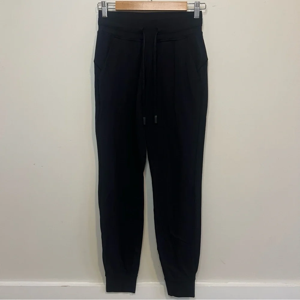 lululemon athletica Women’s Black Joggers Loungewear Yoga Gym Workout Fitness